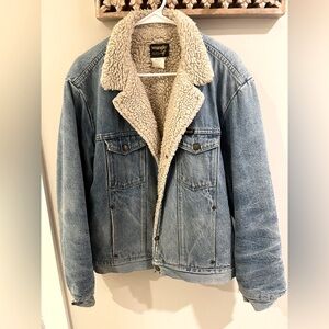 Vintage Wrangler Sherpa Lined Jacket - Size Large - Western Trucker Snap Closure